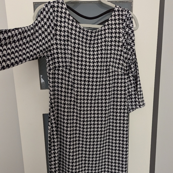 Women's Cleo Petite slip on dress (belt not included? - Picture 2 of 5